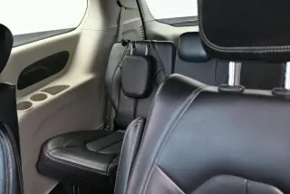 Chrysler Pacifica Plug-In Hybrid 2023 Touring L 4dr Mini-Van