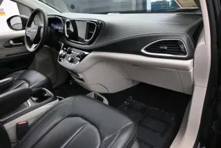 Chrysler Pacifica Plug-In Hybrid 2023 Touring L 4dr Mini-Van