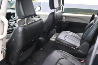 Chrysler Pacifica Plug-In Hybrid 2023 Touring L 4dr Mini-Van
