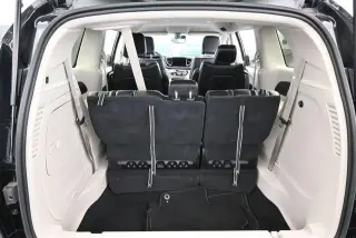 Chrysler Pacifica Plug-In Hybrid 2023 Touring L 4dr Mini-Van