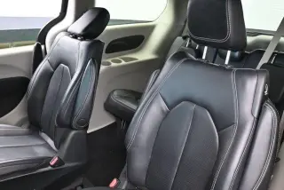 Chrysler Pacifica Plug-In Hybrid 2023 Touring L 4dr Mini-Van