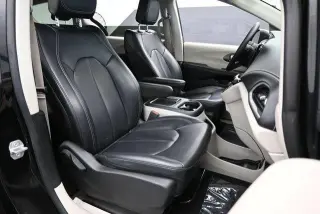 Chrysler Pacifica Plug-In Hybrid 2023 Touring L 4dr Mini-Van