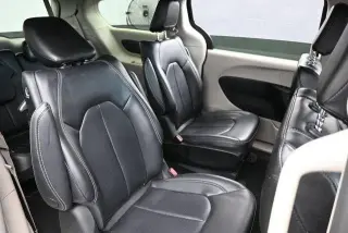 Chrysler Pacifica Plug-In Hybrid 2023 Touring L 4dr Mini-Van
