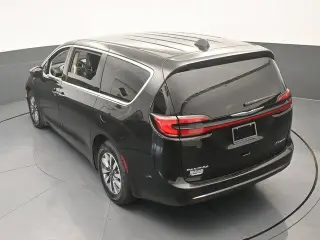 Chrysler Pacifica Plug-In Hybrid 2023 Touring L 4dr Mini-Van