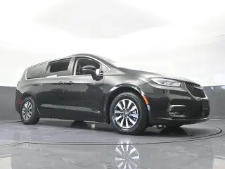Chrysler Pacifica Plug-In Hybrid 2023 Touring L 4dr Mini-Van