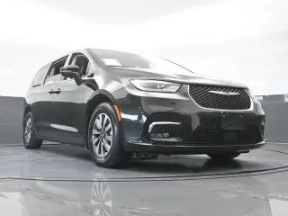 Chrysler Pacifica Plug-In Hybrid 2023 Touring L 4dr Mini-Van