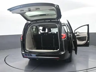 Chrysler Pacifica Plug-In Hybrid 2023 Touring L 4dr Mini-Van