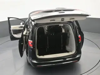 Chrysler Pacifica Plug-In Hybrid 2023 Touring L 4dr Mini-Van
