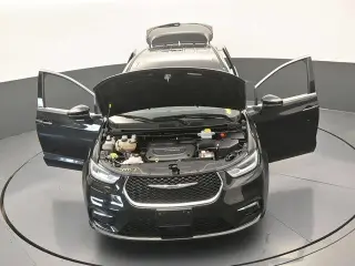 Chrysler Pacifica Plug-In Hybrid 2023 Touring L 4dr Mini-Van