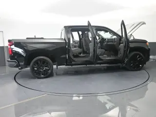 Chevrolet Silverado 1500 2023 4x2 RST 4dr Crew Cab 5.8 ft. SB