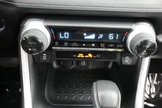 Toyota RAV4 2025 XLE 4dr SUV