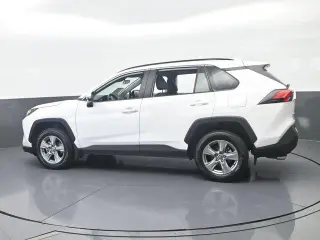Toyota RAV4 2025 XLE 4dr SUV