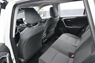 Toyota RAV4 2025 XLE 4dr SUV