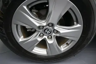 Toyota RAV4 2025 XLE 4dr SUV
