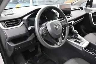 Toyota RAV4 2025 XLE 4dr SUV