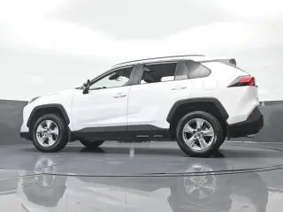 Toyota RAV4 2025 XLE 4dr SUV