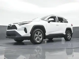 Toyota RAV4 2025 XLE 4dr SUV