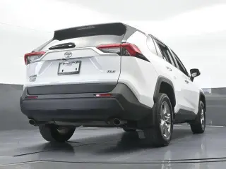 Toyota RAV4 2025 XLE 4dr SUV