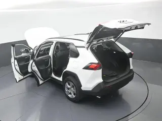 Toyota RAV4 2025 XLE 4dr SUV