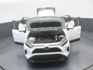 Toyota RAV4 2025 XLE 4dr SUV