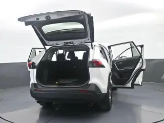 Toyota RAV4 2025 XLE 4dr SUV