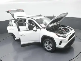 Toyota RAV4 2025 XLE 4dr SUV