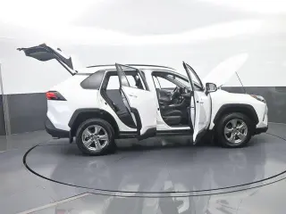 Toyota RAV4 2025 XLE 4dr SUV
