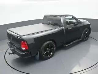 Ram 1500 2018 4x2 Express 2dr Regular Cab 6.3 ft. SB Pickup