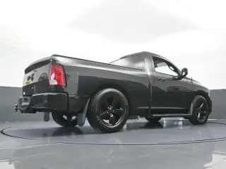 Ram 1500 2018 4x2 Express 2dr Regular Cab 6.3 ft. SB Pickup