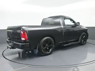 Ram 1500 2018 4x2 Express 2dr Regular Cab 6.3 ft. SB Pickup