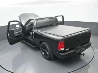 Ram 1500 2018 4x2 Express 2dr Regular Cab 6.3 ft. SB Pickup