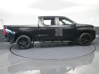 Chevrolet Silverado 1500 2024 4x2 Custom 4dr Crew Cab 5.8 ft. SB