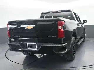 Chevrolet Silverado 1500 2024 4x2 Custom 4dr Crew Cab 5.8 ft. SB