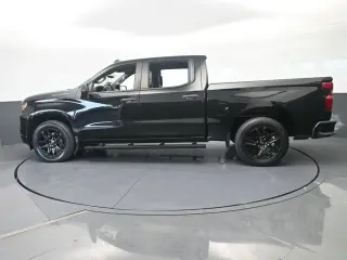 Chevrolet Silverado 1500 2024 4x2 Custom 4dr Crew Cab 5.8 ft. SB