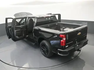Chevrolet Silverado 1500 2024 4x2 Custom 4dr Crew Cab 5.8 ft. SB
