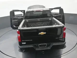 Chevrolet Silverado 1500 2024 4x2 Custom 4dr Crew Cab 5.8 ft. SB