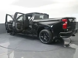 Chevrolet Silverado 1500 2024 4x2 Custom 4dr Crew Cab 5.8 ft. SB