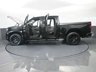 Chevrolet Silverado 1500 2024 4x2 Custom 4dr Crew Cab 5.8 ft. SB