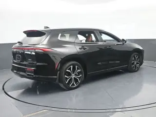Toyota Crown Signia 2025 AWD XLE 4dr Crossover