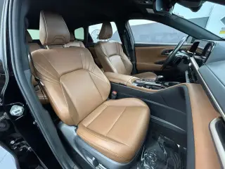 Toyota Crown Signia 2025 AWD XLE 4dr Crossover