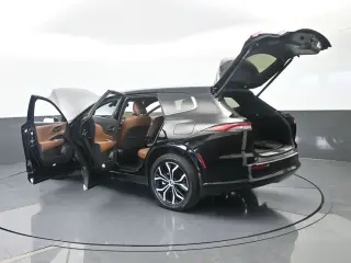 Toyota Crown Signia 2025 AWD XLE 4dr Crossover