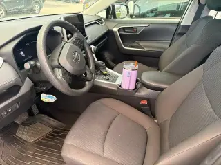 Toyota RAV4 Hybrid 2024 AWD LE 4dr SUV