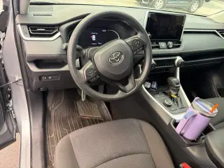 Toyota RAV4 Hybrid 2024 AWD LE 4dr SUV