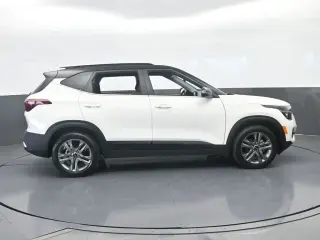 Kia Seltos 2023 S 4dr SUV