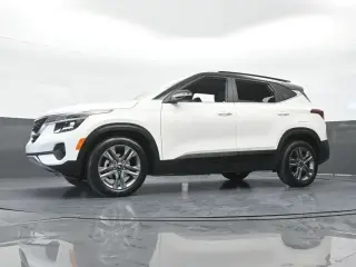 Kia Seltos 2023 S 4dr SUV