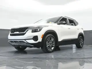 Kia Seltos 2023 S 4dr SUV