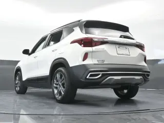 Kia Seltos 2023 S 4dr SUV