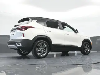 Kia Seltos 2023 S 4dr SUV