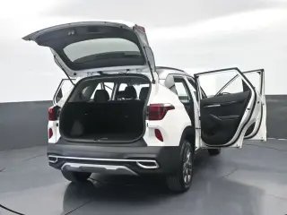 Kia Seltos 2023 S 4dr SUV
