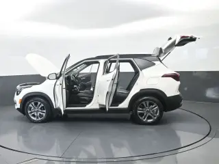 Kia Seltos 2023 S 4dr SUV